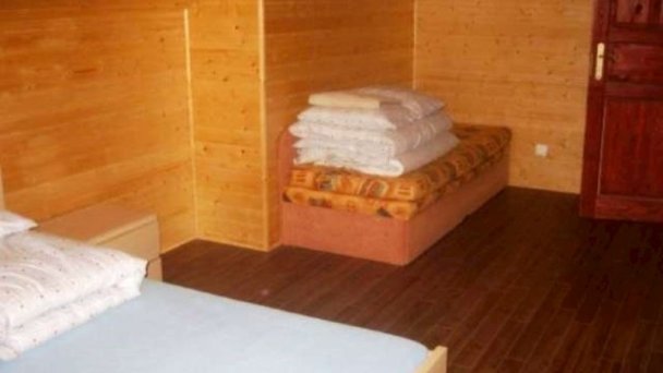 Chata pod Lanovkou Valča 16