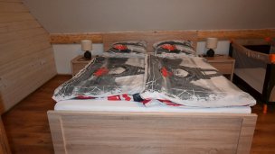 Zrub nad priehradou Valča 6