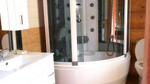 Zrub nad priehradou Valča 5