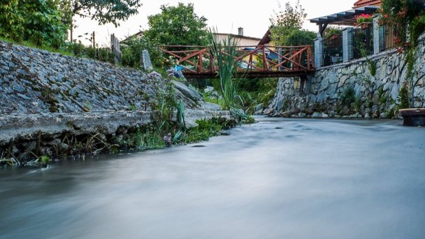 Chalupa pri potoku Valča 20