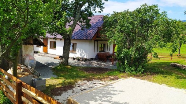 Chalupa na Zelenej lúke Hriňovské lazy 24