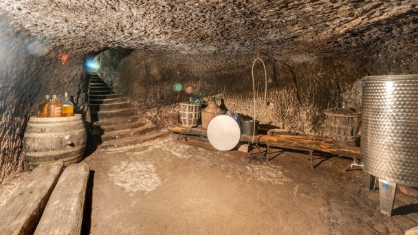 Prosredná pivnica Sebechleby 6