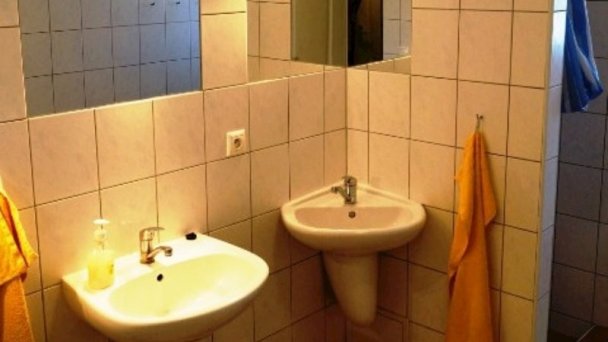 Ubytovňa Obchodné centrum Zavar 15