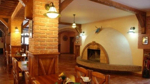 Hotel Country Saloon Belá 25