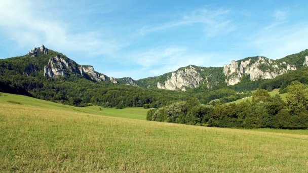Chata pod Skalami Súľov Hradná 10