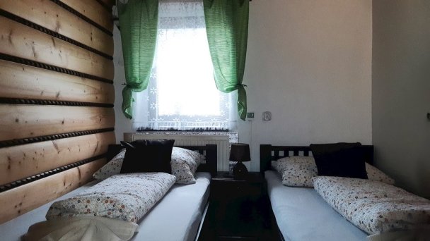 Chalupa pri vodopáde Lúčky 42 Chalupa pri vodopáde Lúčky 42