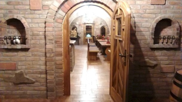 Vínna pivnica Makov 40