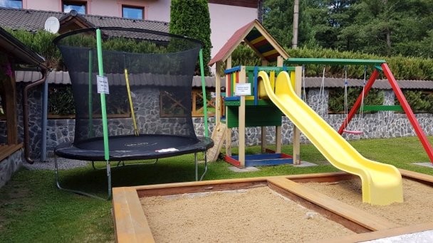 Penzión Dúhový pstruh Bystrá 37 Penzión Dúhový pstruh Bystrá 37