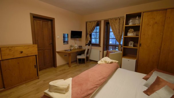 Kúria na Táľoch Tále 41 Kúria na Táľoch Tále 41
