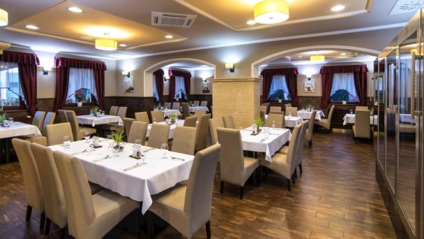 Corvin Pension & Restaurant Veľký Meder 5
