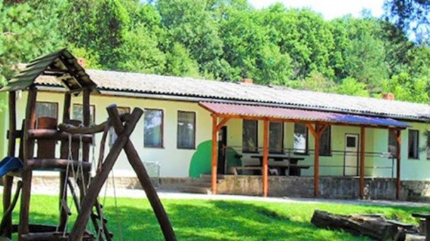 Chaty pod Gýmešom, rekreačné zariadenie Jelenec 22