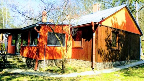 Chaty pod Gýmešom, rekreačné zariadenie Jelenec 25