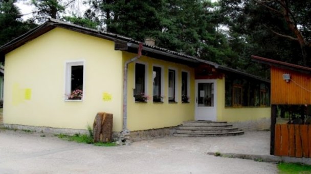 Chaty pod Gýmešom, rekreačné zariadenie Jelenec 30