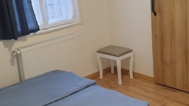 Penziónový domček Emese a Pivničná chatka pri jazere Búč 7