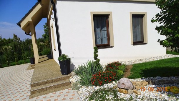 Kimy home Mojmírovce 23
