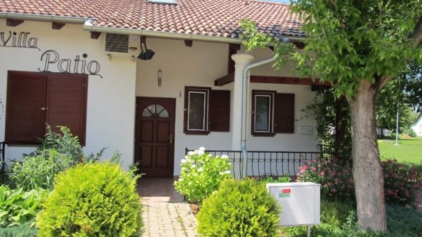 Villa Patio Patince 15