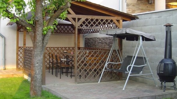 Ubytovanie pod mostom Podhájska 25