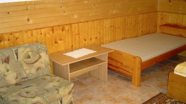 Ubytovanie pod mostom Podhájska 6