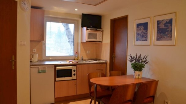 Apartmánový dom Kristián Podhájska 3 Apartmánový dom Kristián Podhájska 3