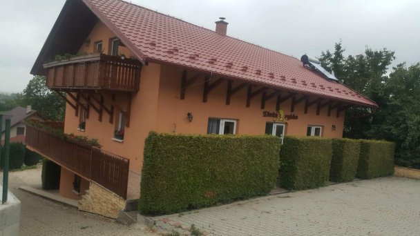 Penzion Zlatá rybka Podhájska 8