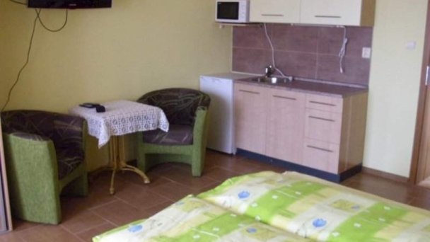 Ubytovanie za potokom Podhájska 12