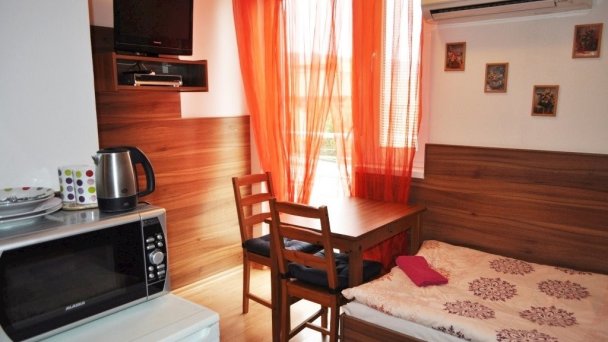 Gazdovský dvor Podhájska 10 Gazdovský dvor Podhájska 10