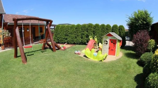 Apartmány Červený Smrek Štúrovo 24