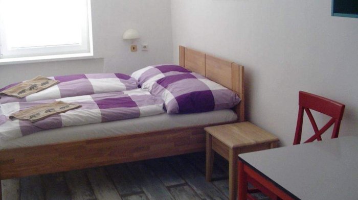 Apartmán s výhľadom na jazero a pohovkou