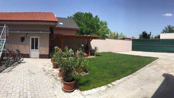 Apartmán SUNNY Štúrovo 9