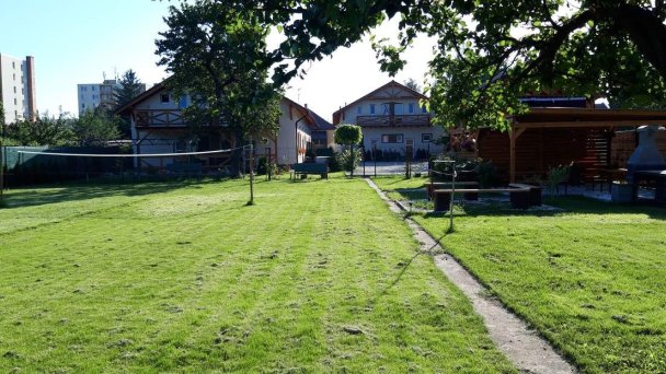 Apartmánový dom Flower Bike Štúrovo 26