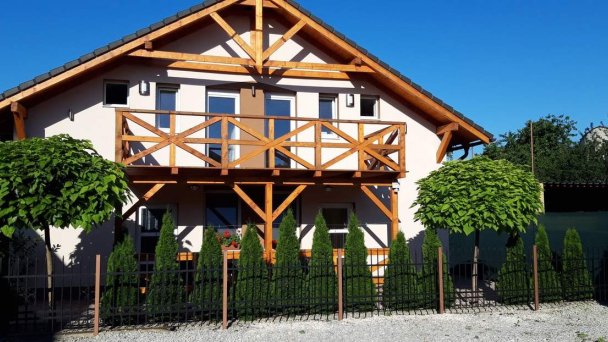 Apartmánový dom Flower Bike Štúrovo 28