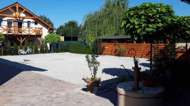 Apartmánový dom Flower Bike Štúrovo 29
