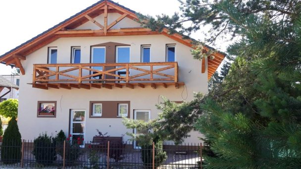 Apartmánový dom Flower Bike Štúrovo 30