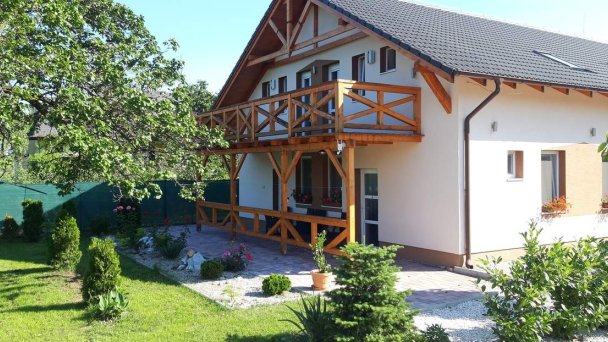 Apartmánový dom Flower Bike Štúrovo 31