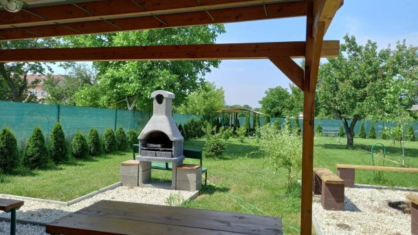 Apartmánový dom Flower Bike Štúrovo 42