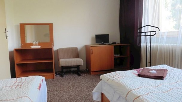 Športhotel Štúrovo 42 Športhotel Štúrovo 42