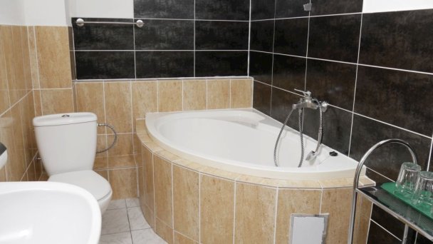Penzión Šipošov dvor Štúrovo 33