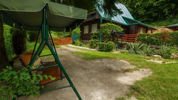 Chata pod horou Beluša 9