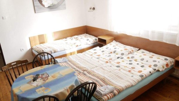 Penzión pod čerešňou, Penzión Sedliacky dvor a Penzión Šipošov dvor Štúrovo 15 Penzión pod čerešňou, Penzión Sedliacky dvor a Penzión Šipošov dvor Štúrovo 15