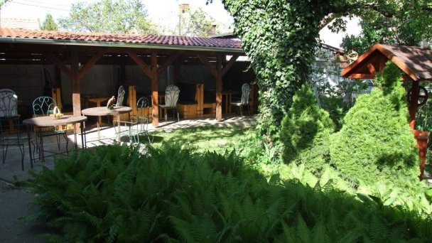 Penzión pod čerešňou, Penzión Sedliacky dvor a Penzión Šipošov dvor Štúrovo 51 Penzión pod čerešňou, Penzión Sedliacky dvor a Penzión Šipošov dvor Štúrovo 51
