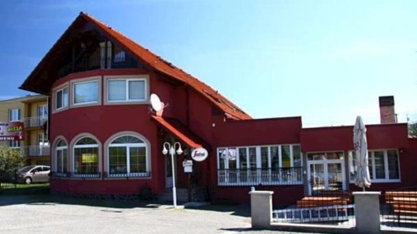 Penzión Rudolf Nedožery - Brezany 32