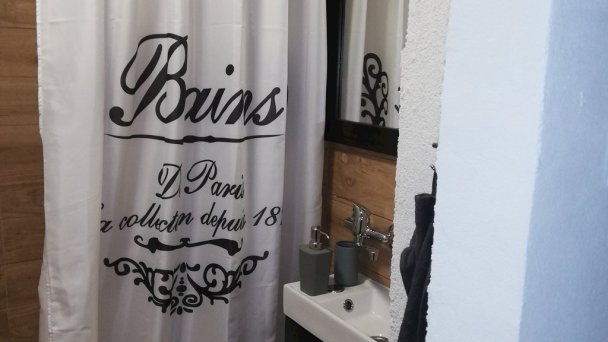 Ubytovňa Queen Nováky 19