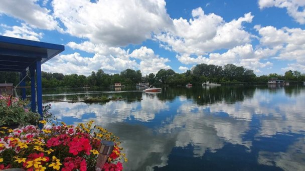 Hausboat „Život na vode“ Bratislava 14 Hausboat „Život na vode“ Bratislava 14