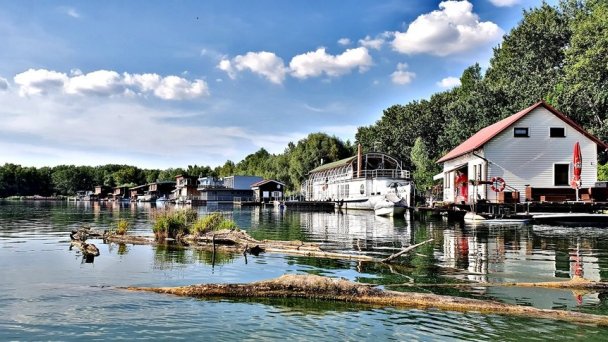 Hausboat „Život na vode“ Bratislava 37 Hausboat „Život na vode“ Bratislava 37