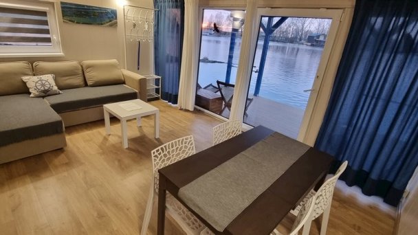 Hausboat „Život na vode“ Bratislava 43 Hausboat „Život na vode“ Bratislava 43