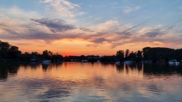 Hausboat „Život na vode“ Bratislava 44 Hausboat „Život na vode“ Bratislava 44