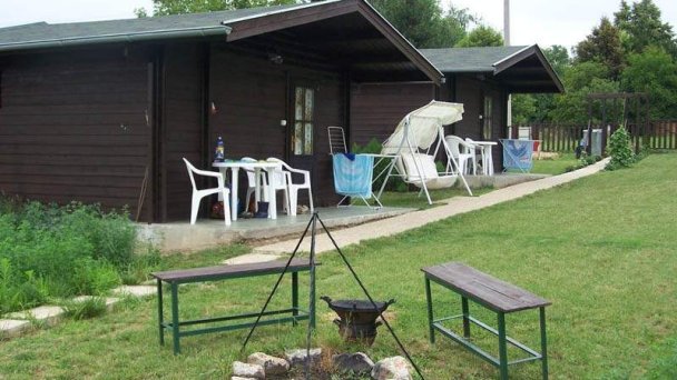 Chaty pri lekárni Podhájska 22 Chaty pri lekárni Podhájska 22