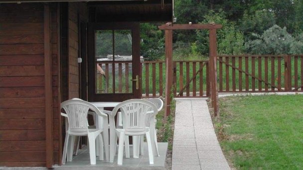 Chaty pri lekárni Podhájska 5 Chaty pri lekárni Podhájska 5