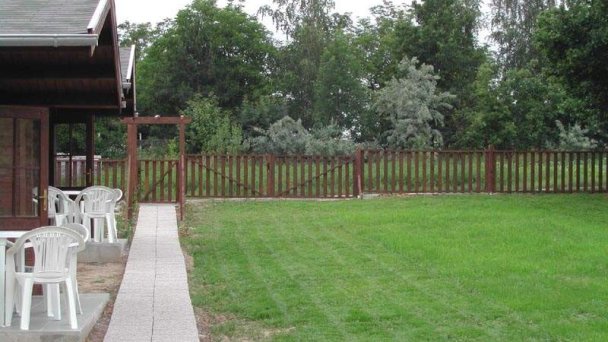 Chaty pri lekárni Podhájska 9 Chaty pri lekárni Podhájska 9