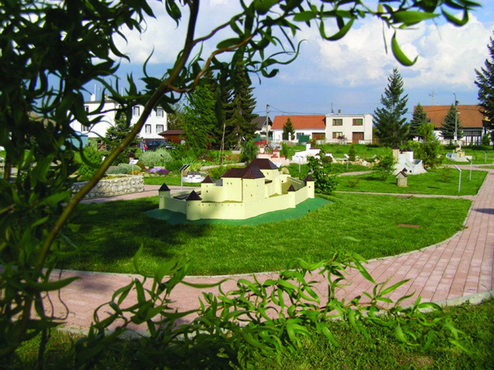 Park miniatúr Podolie s originálnymi atrakciami